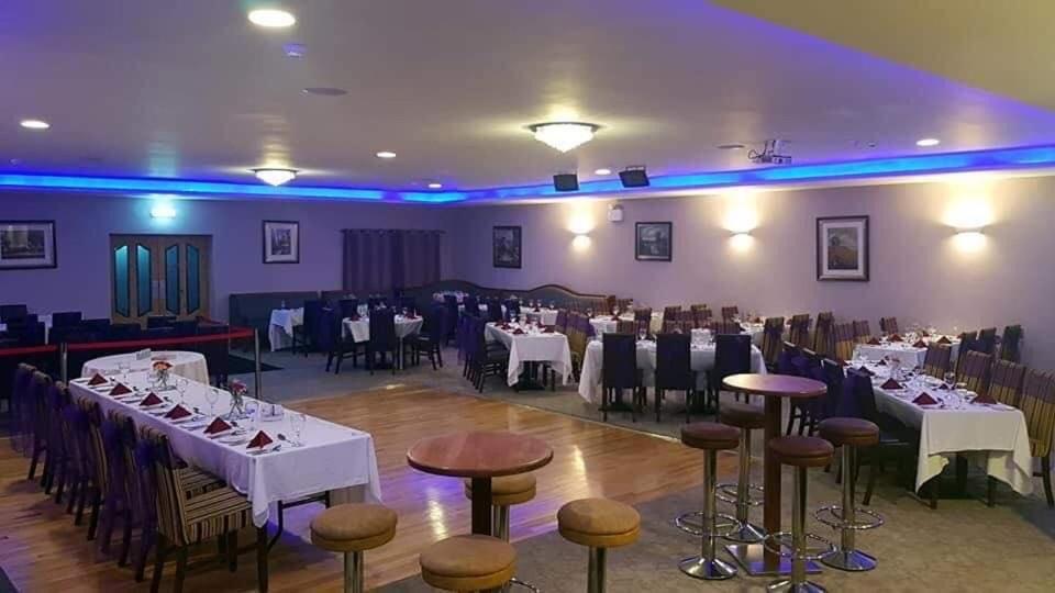 Balreask Bar, Restaurant & Guest Accommodation ナヴァン エクステリア 写真